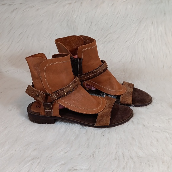 Diba Women's Dive Flat Sandal Sz 8 - Picture 3 of 11